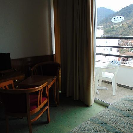 Hellas Hotel 카코페트리아 외부 사진