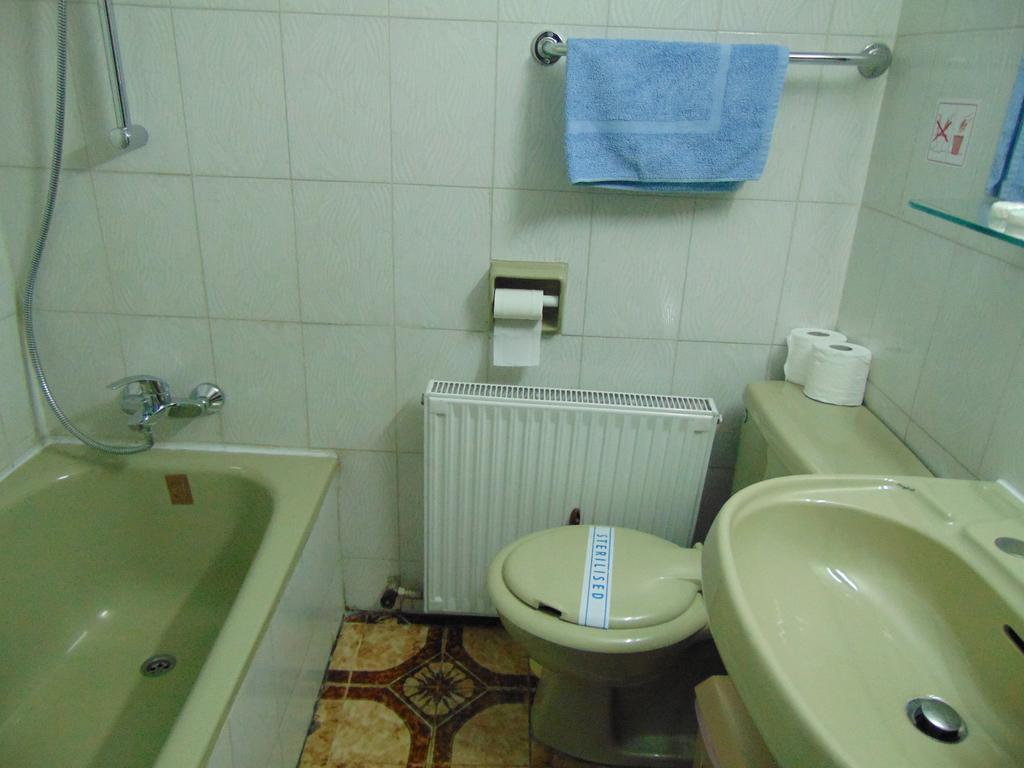 Hellas Hotel 카코페트리아 객실 사진