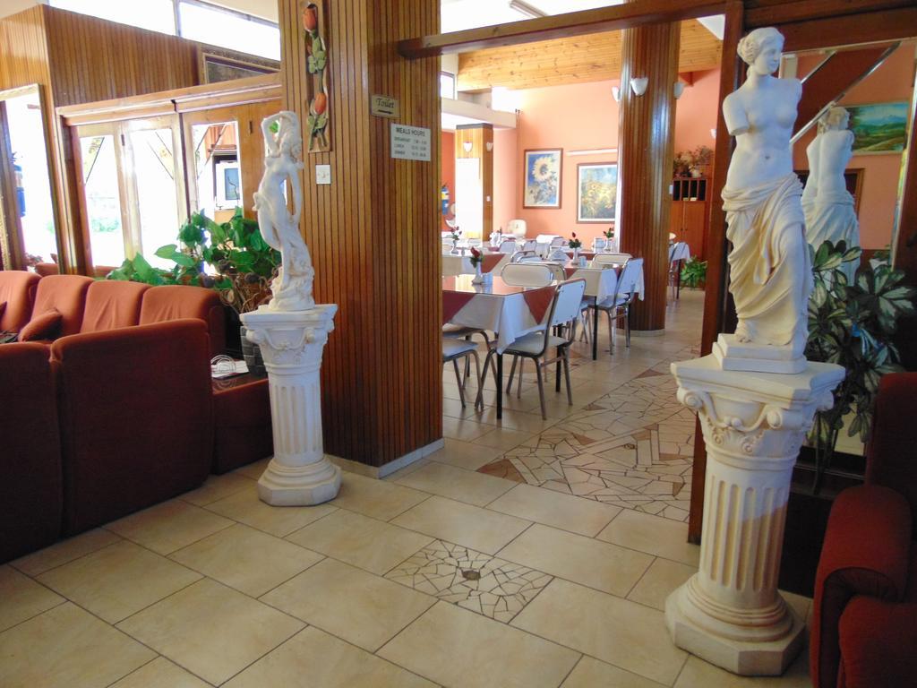 Hellas Hotel 카코페트리아 외부 사진
